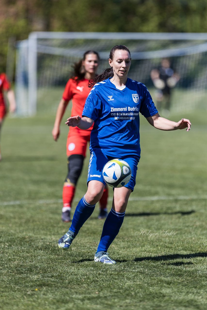 Bild 357 - F TSV Zarpen - Holstein Kiel II : Ergebnis: 2:6